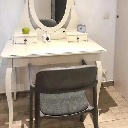 度假居 Charming House In With Shared Pool