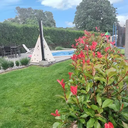 Charming House In With Shared Pool *