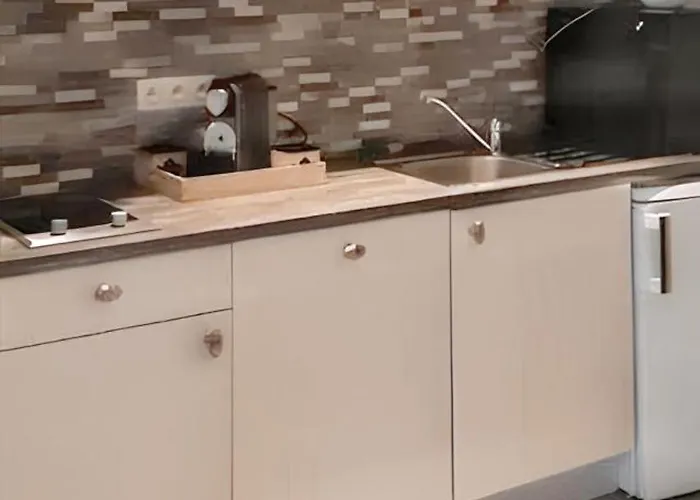 Charming House In With Shared Pool