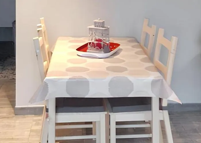 펜션 Charming House In With Shared Pool *