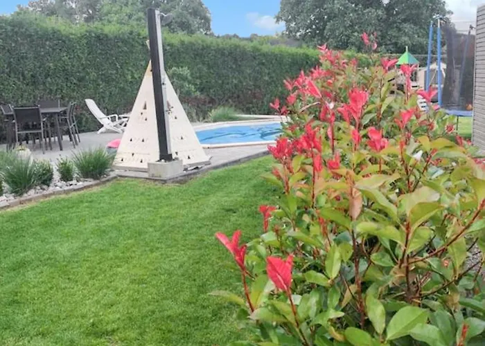 Charming House In With Shared Pool *